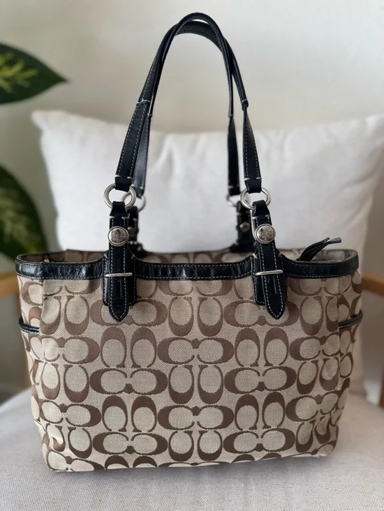 COACH VTG Signature Gallery East-West Y2K Tan Canvas Leather Tote Shoulder Bag - Picture 7 of 17